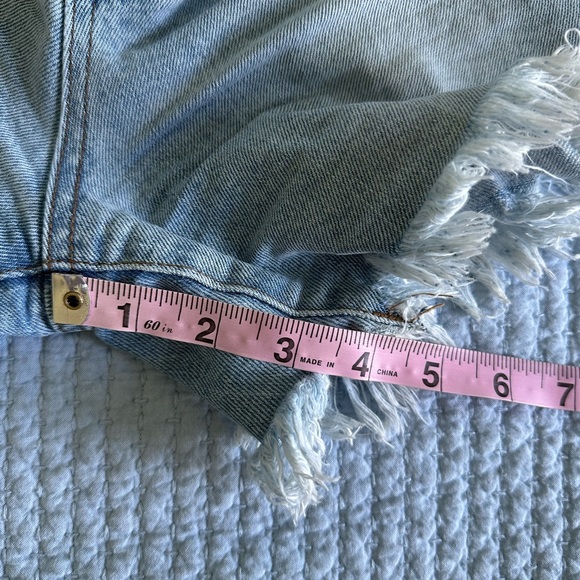 Kut from the Kloth Jane Jean Shorts - Picture 4 of 9